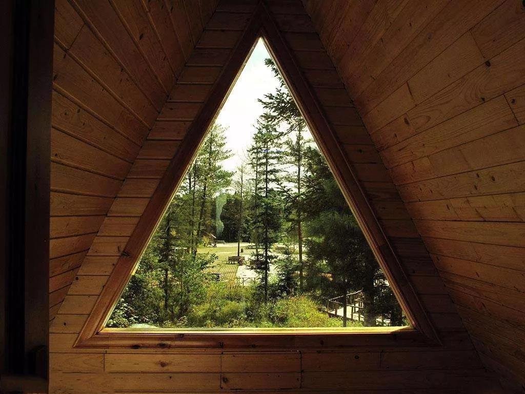 家里財(cái)運(yùn)只出不進(jìn)？跟客廳門窗風(fēng)水有大關(guān)系！